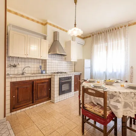 Galilei Near The Sea In Apartment *
